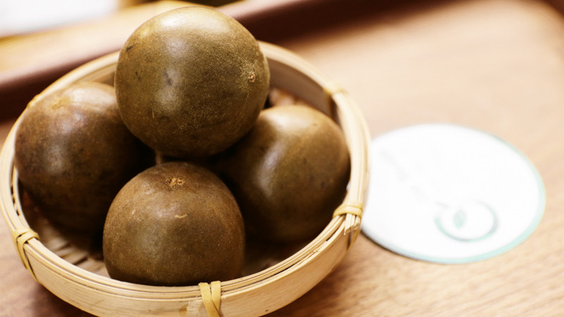 Trên thị trường, la hán khô có giá từ 300.000-350.000 đồng/kg nhưng không phải khi nào cũng mua được. Ảnh: Facebook