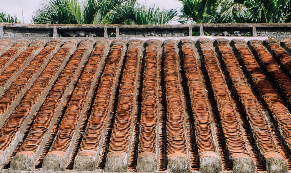Mái nhà lợp ngói âm dương truyền thống. Ảnh: BaoDaNang