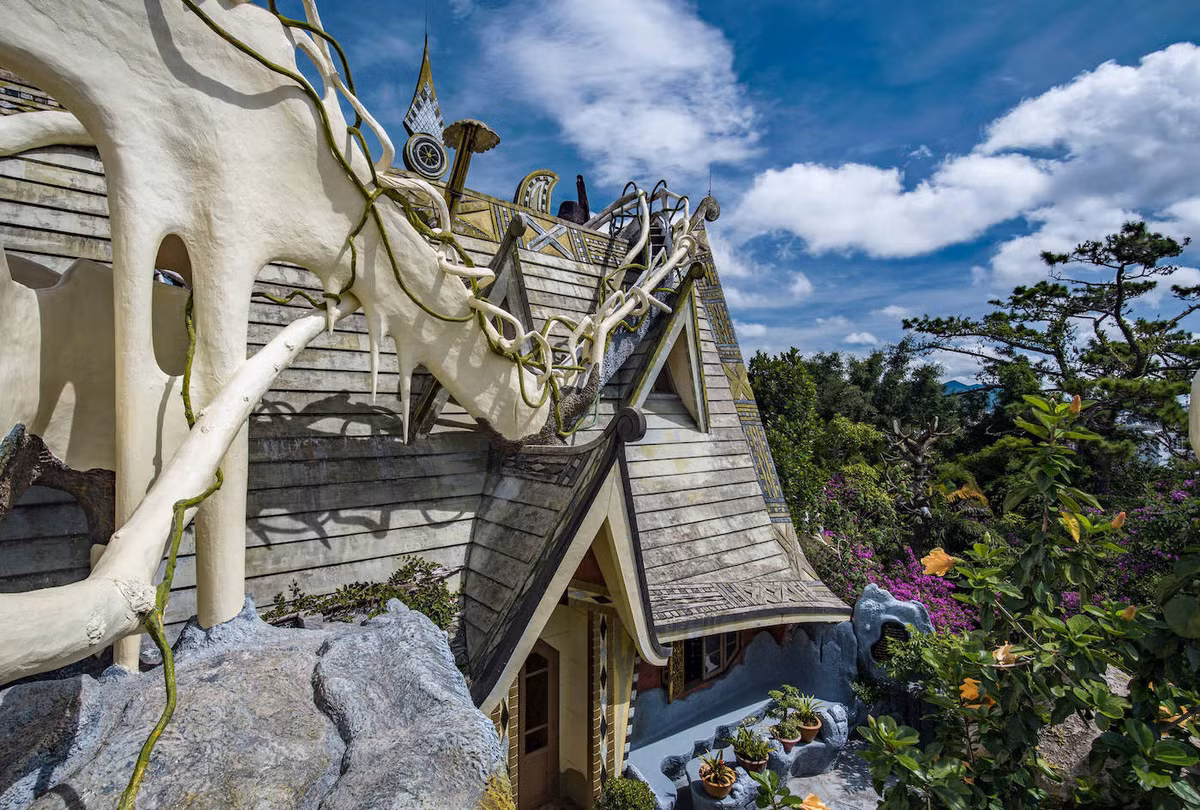 Lối kiến trúc kỳ dị ít ai có thể gọi tên. Ảnh: Amazingarchitecture