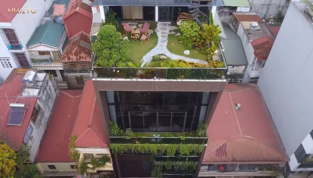 Man nhan nha pho 800 m2 thiet ke nhu resort giua long Ha Noi