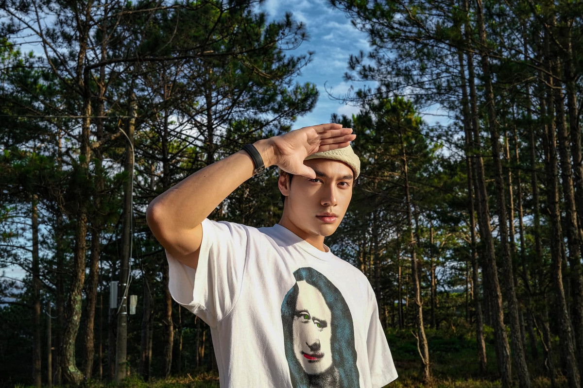 Không chỉ là nhà thiết kế nổi tiếng, Lý Quí Khánh còn là cháu trai của gia tộc Lý Quí - một gia tộc lâu đời giàu có bậc nhất Việt Nam.