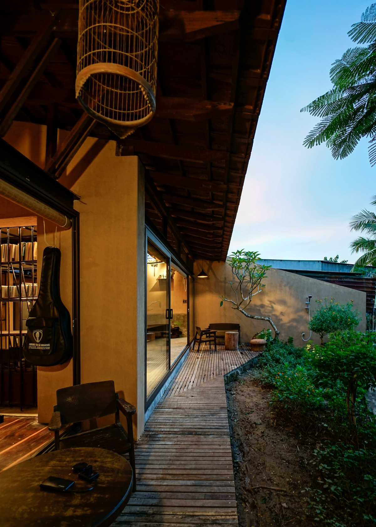 Phần lớn đồ đạc của nhà cũ được tái sử dụng trong ngôi nhà mới.