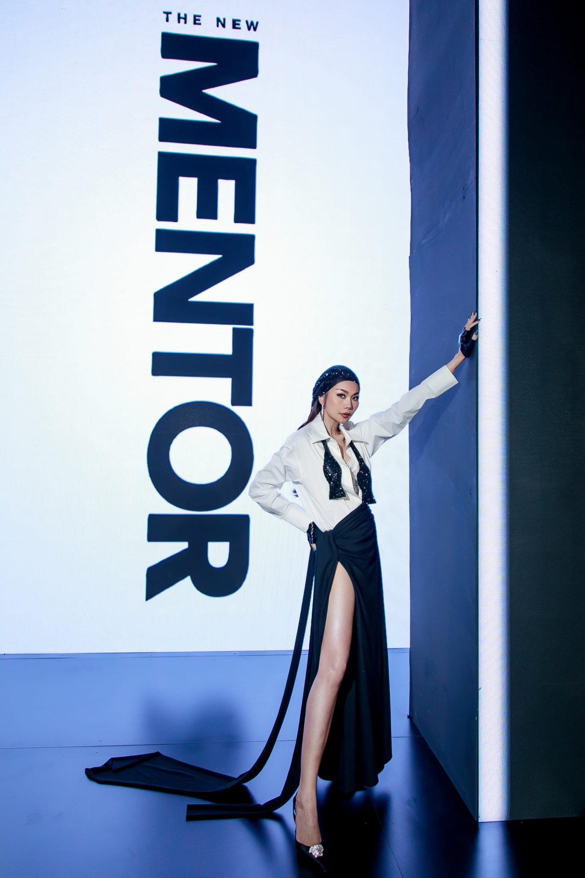 Không chỉ là người mẫu, diễn viên, Thanh Hằng còn đắt show ngồi "ghế nóng" trong nhiều cuộc thi lớn như: The Face Vietnam, Vietnam's Next Top Model... Và sau bao năm cống hiến, Thanh Hằng trở thành người phụ nữ độc lập và giàu có.