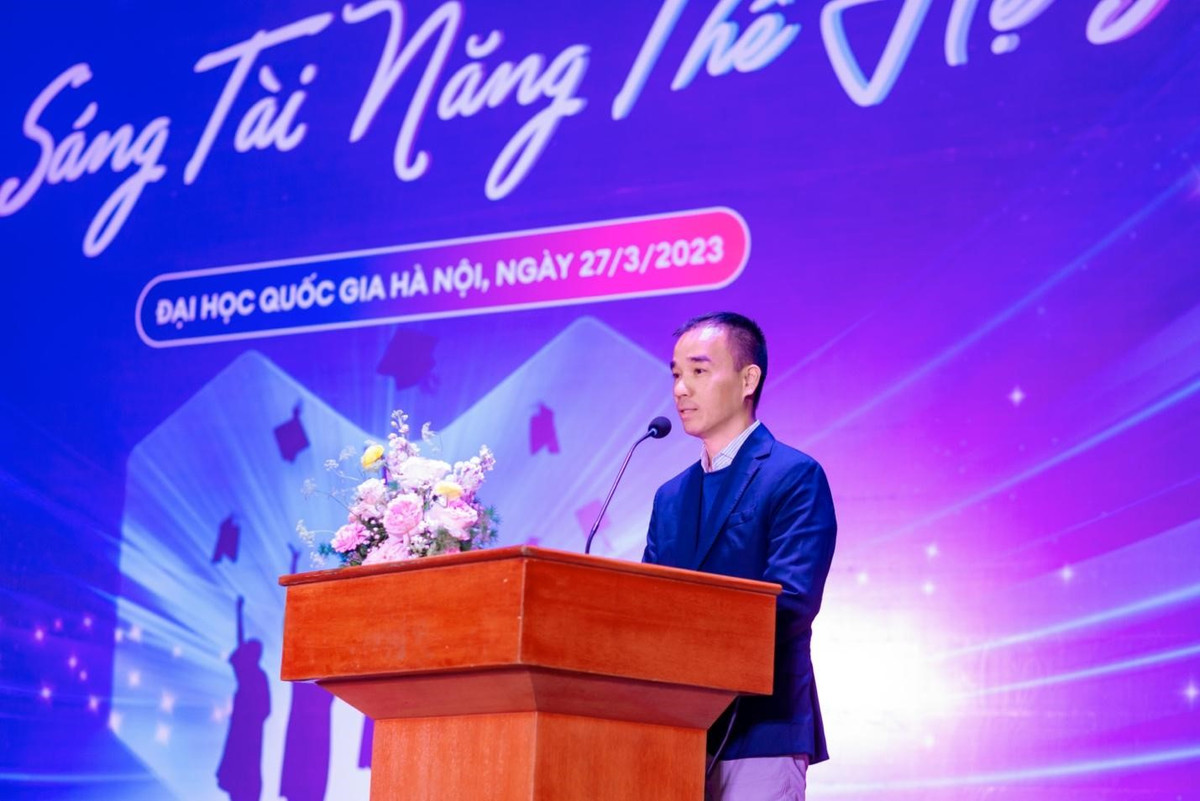 Trao hoc bong cho 100 sinh vien tai nang vuot kho-Hinh-2