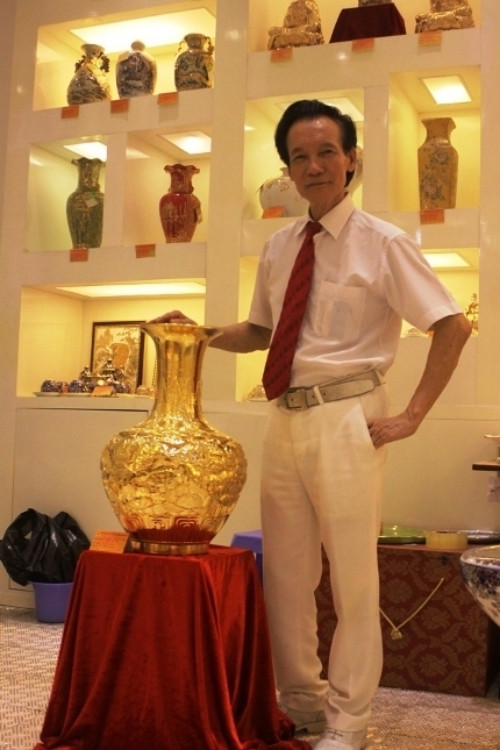 Sau mỗi lần ra tù ông Hải đều không gục ngã, quyết tâm làm giàu. Ra tù lần thứ 4, dù đã xấp xỉ 60 tuổi nhưng ông vẫn không ngừng nghỉ, miệt mài nghiên cứu và hoàn thành công nghệ mới mang tính đột phá. Ảnh: ĐSPL