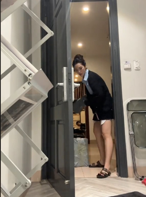 Căn nhà Quỳnh Lương thuê lại lần này là nhà đất 4 tầng tại Hà Nội. Dù không tiết lộ giá thuê nhưng Quỳnh Lương cho biết giá trị của ngôi nhà hiện khoảng 20 tỷ đồng. Ảnh: chụp màn hình Tiktok