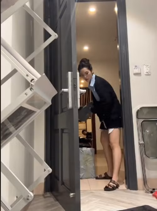 Căn nhà Quỳnh Lương thuê lại lần này là nhà đất 4 tầng tại Hà Nội. Dù không tiết lộ giá thuê nhưng Quỳnh Lương cho biết giá trị của ngôi nhà hiện khoảng 20 tỷ đồng. Ảnh: chụp màn hình Tiktok