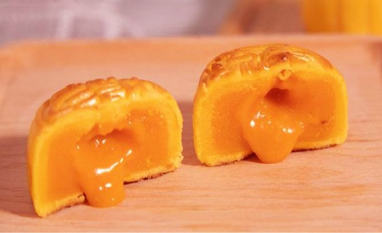 Mỗi hộp bánh lava trứng chảy 360g/8 cái, giá từ 980.000 - 1,2 triệu đồng. Ảnh: Traicayhatsay