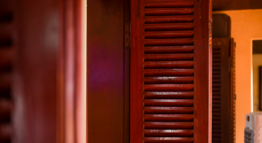 Nội thất trong nhà cổ vẫn được giữ gìn theo năm tháng. Ảnh: Dân Việt