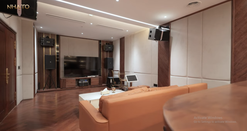 Tầng 1 còn có phòng giải trí dành cho các thành viên trong gia đình.