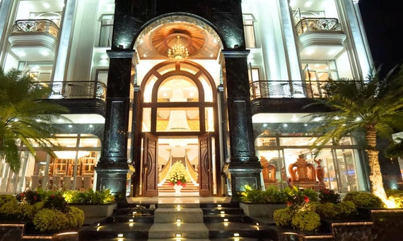 Choang ngop sieu biet thu “khong ban ve tien” cua dai gia Da Nang