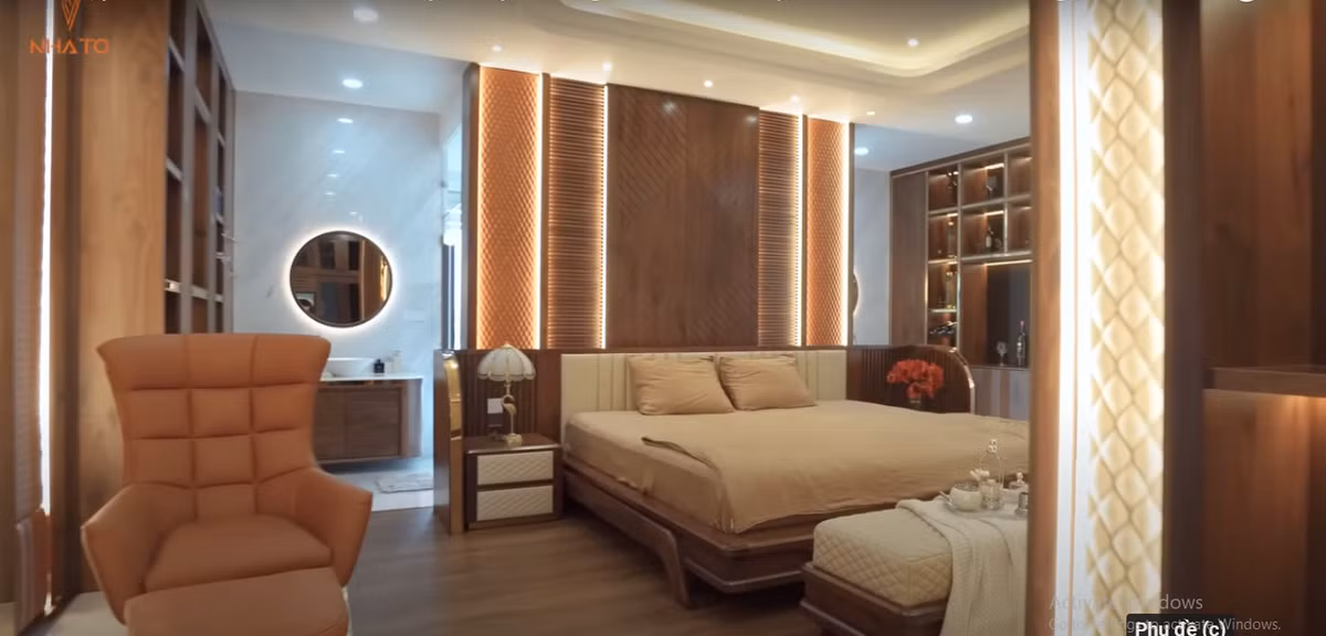 Toàn bộ nội thất trong phòng ngủ master đều bằng gỗ óc chó tự nhiên.