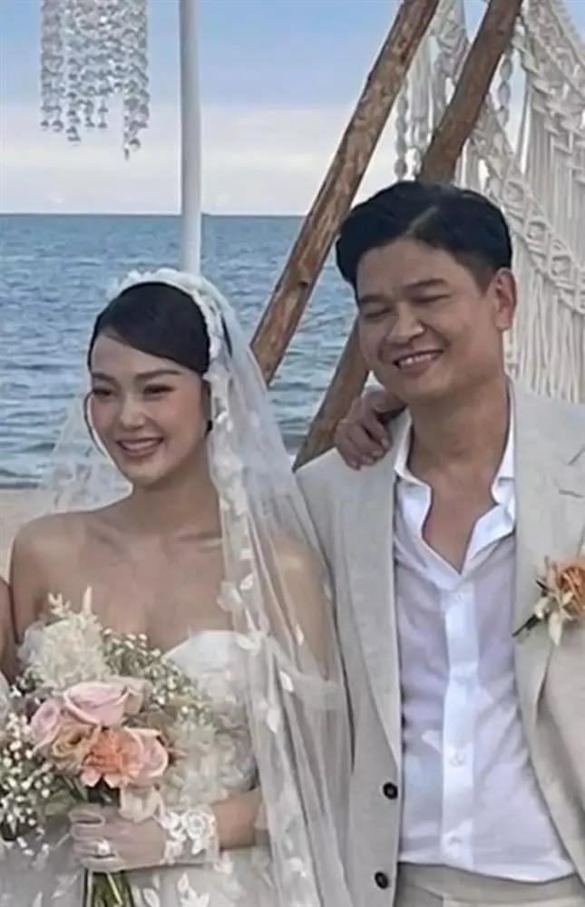 Trong khi đó, chồng Minh Hằng là doanh nhân, giữ chức Phó tổng giám đốc một công ty chuyên cung cấp các loại xơ, chỉ làm nguyên liệu đầu vào cho ngành dệt may. Ảnh: Facebook