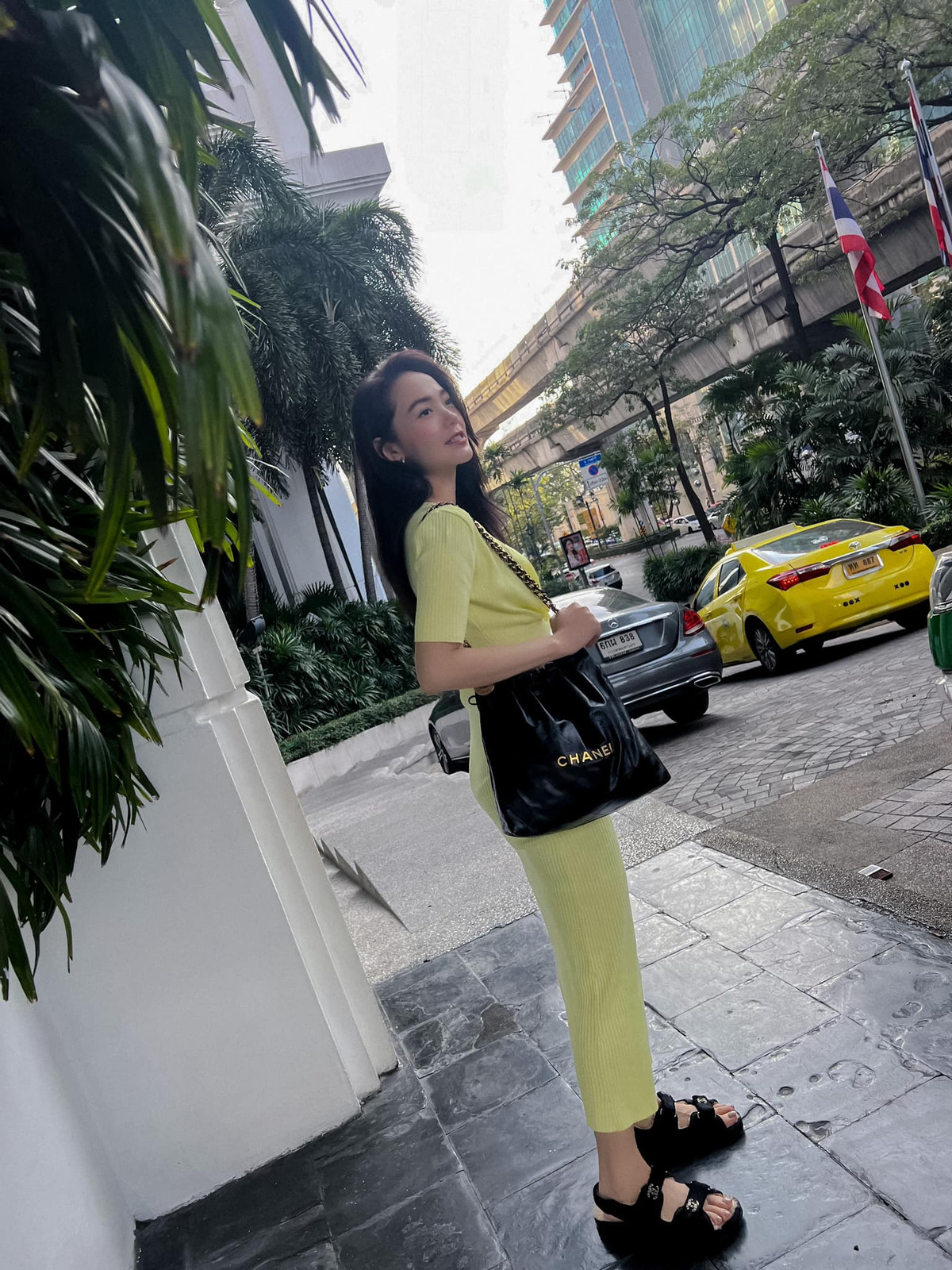 Chưa hết, Minh Hằng còn là tín đồ hàng hiệu xa xỉ. Cô sở hữu nhiều nhẫn kim cương, túi xách, đồng hồ... đến từ các thương hiệu nổi tiếng như Hermes, Chanel hay Dior... Ảnh: FBNV