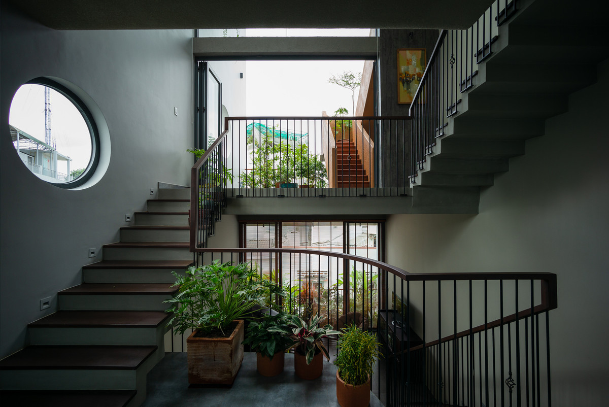 Việc phân bổ cấu trúc không gian trong nhà hướng đến sự đơn giản, diện tích vừa đủ cho không gian sử dụng.