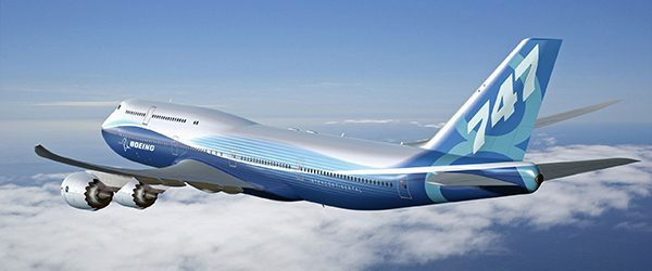 747-8 là một trong những mẫu máy bay thành công nhất của Boeing và có giá 153 triệu USD. Chiếc máy bay tuyệt vời này có thể đạt tốc độ khoảng 645 dặm/giờ trên chuyến bay dài 9.200 dặm.