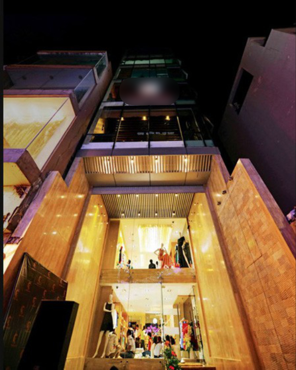 Ngoài cơ ngơi nhà vườn này, Mỹ Tâm còn sở hữu căn biệt thự lên đến hàng trăm tỷ, nằm ở vị trí đặc địa của TP HCM. Nguồn ảnh: FBNV