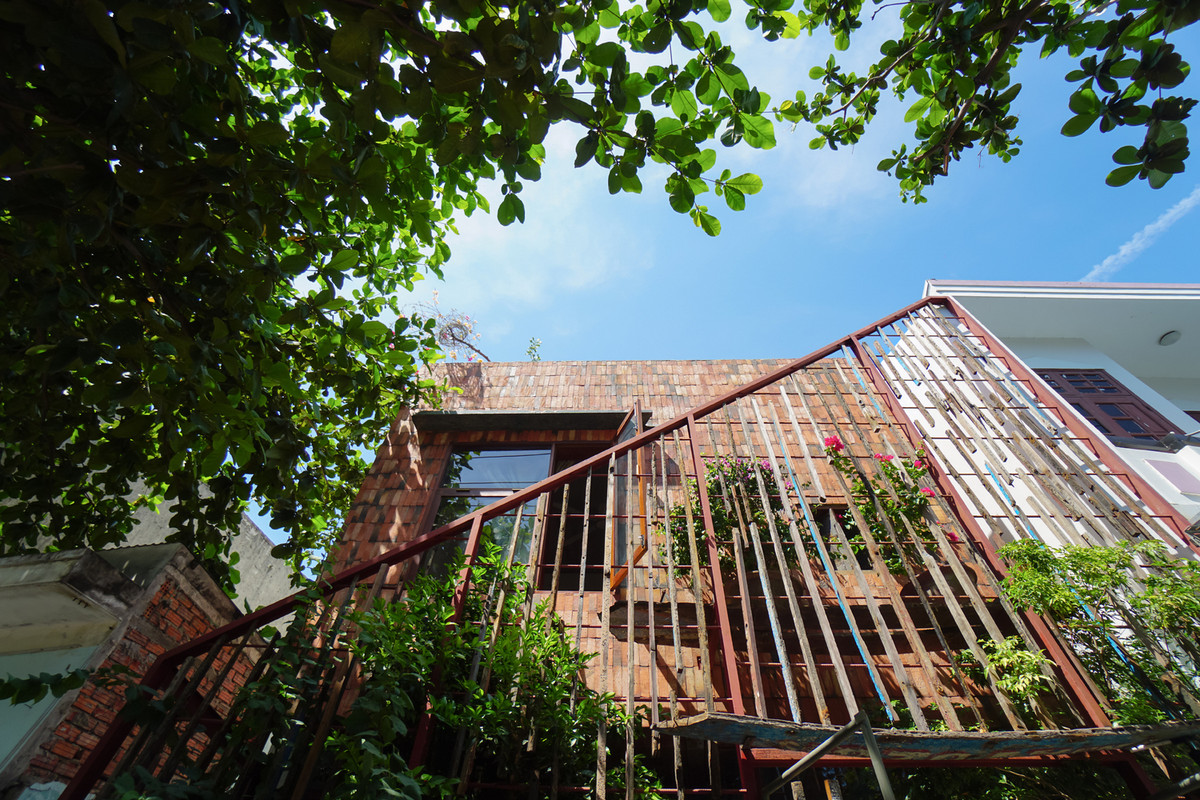 Trong đó, các giá trị của không gian nhà ở truyền thống với ba thế hệ kết hợp với cách tiếp cận của kiến trúc hiện đại làm sao phải thật hài hoà.