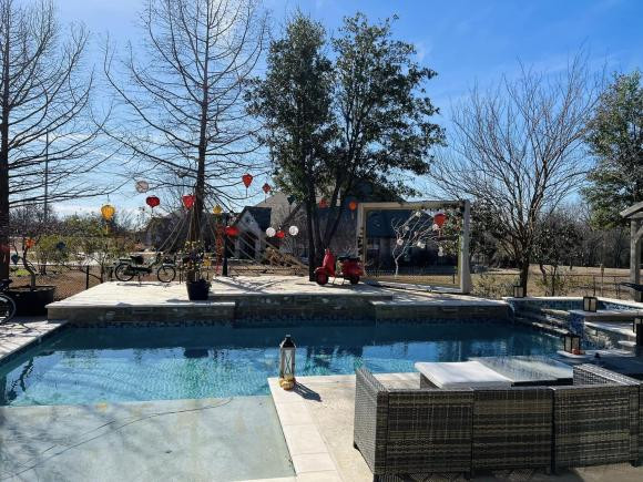 Ngoài ra, nữ ca sĩ sẽ trồng thêm cây và hoa để tạo không gian xanh, gần gũi thiên nhiên.