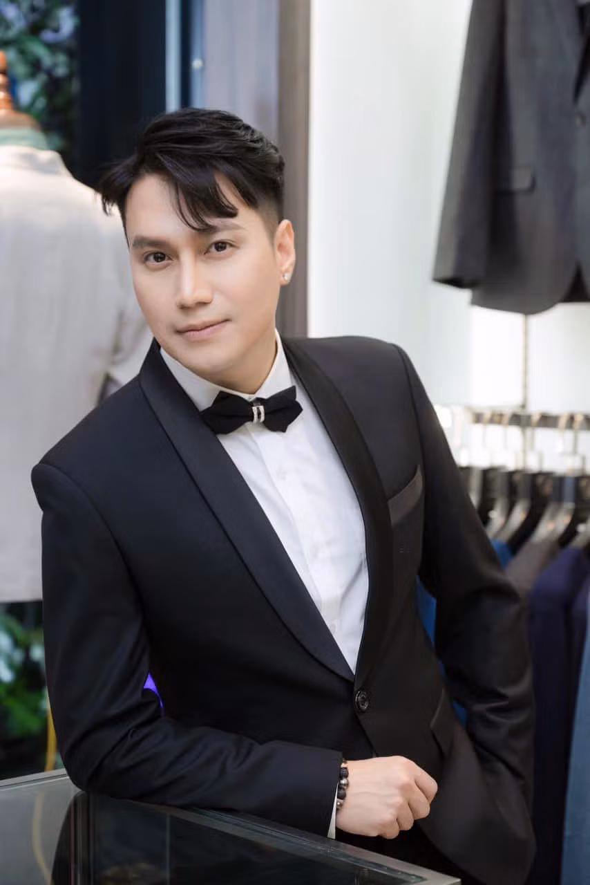 Biet thu moi long lay nhu cung dien cua dien vien Viet Anh