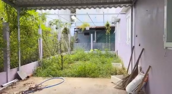 Dù chỉ là nơi nghỉ ngơi mỗi cuối tuần, song tổ ấm nhỏ của nghệ sĩ Tiết Cương và vợ kém tuổi khiến nhiều người trầm trồ vì quá ấm cúng. Ảnh: chụp màn hình