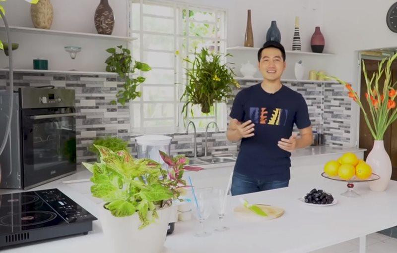 Góc bếp tiện nghi và sang trọng. Ảnh chụp màn hình