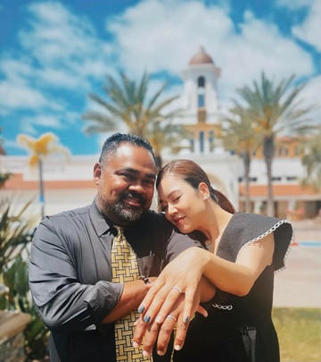 Mới đây, Dũng Taylor thông báo ca sĩ Thu Phương nhận lời cầu hôn của anh sau 12 năm chung sống và có với nhau hai con. Vợ chồng Thu Phương dự định tổ chức hôn lễ tại Hải Phòng vào cuối tháng 12. Ảnh: Zing