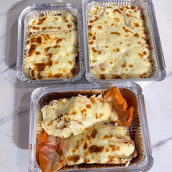 Tôm hùm bông được các nhà hàng chế biến thành nhiều món ăn hấp dẫn như tôm hùm hấp, tôm hùm nướng bơ tỏi... Ảnh: Camudo