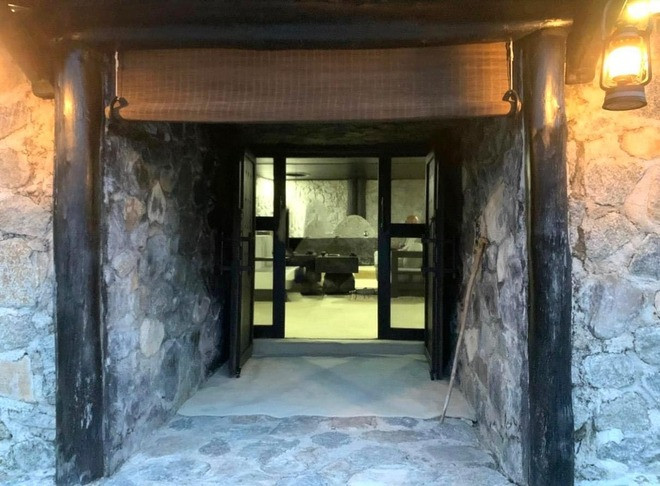 Hầu hết cấu trúc đá trong nhà hang đều được giữ nguyên nét nguyên sơ, không bị thay đổi. Ảnh: Suckhoedoisong