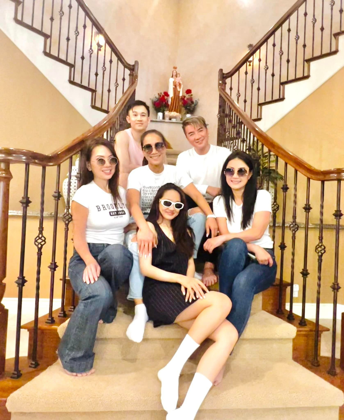 Không chỉ Hồng Ngọc, Dương Triệu Vũ, Bảo Anh và một số bạn bè thân thiết khác cũng đã ghé thăm cơ ngơi này của Mr Đàm.