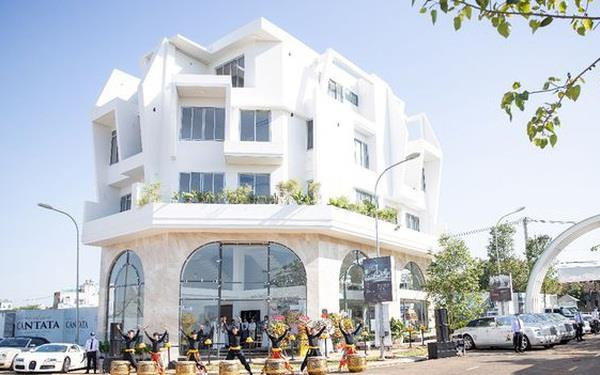 Mới đây, Tập đoàn Trung Nguyên Legend của ông Đặng Lê Nguyên Vũ thông báo khởi công xây dựng lần thứ 3 nhà Tesla - Cantata tại Khu đô thị Thành phố Cà phê (Buôn Ma Thuột, Đắk Lắk).