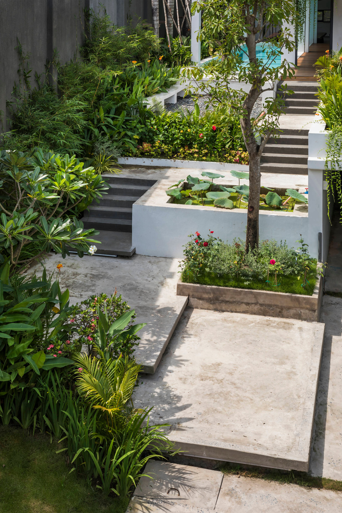 Cảm hứng chính mà kiến trúc sư của MM Home và gia chủ thực hiện công trình là muốn tạo ra một không gian thuần về nghỉ dưỡng, giúp cho ông bà có một nơi trong lành để hít thở không khí tự nhiên, và trẻ con có không gian vui chơi an toàn, thoải mái.