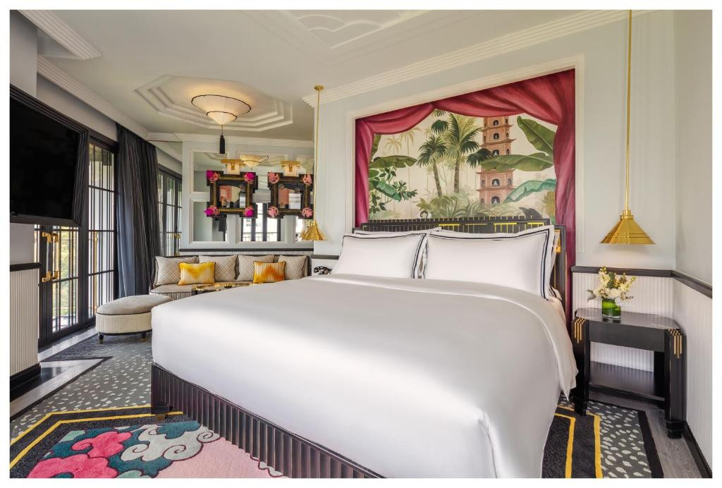 Tất cả phòng nghỉ tại Capella Hanoi đều có ban công. Ảnh: Booking