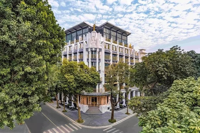 Capella Hanoi được xây dựng dưới dạng boutique hotel tiêu chuẩn 5 sao sang trọng, mang tính nghệ thuật cao hài hòa với vẻ cổ kính của trung tâm thủ đô Hà Nội. Ảnh: Sunhome