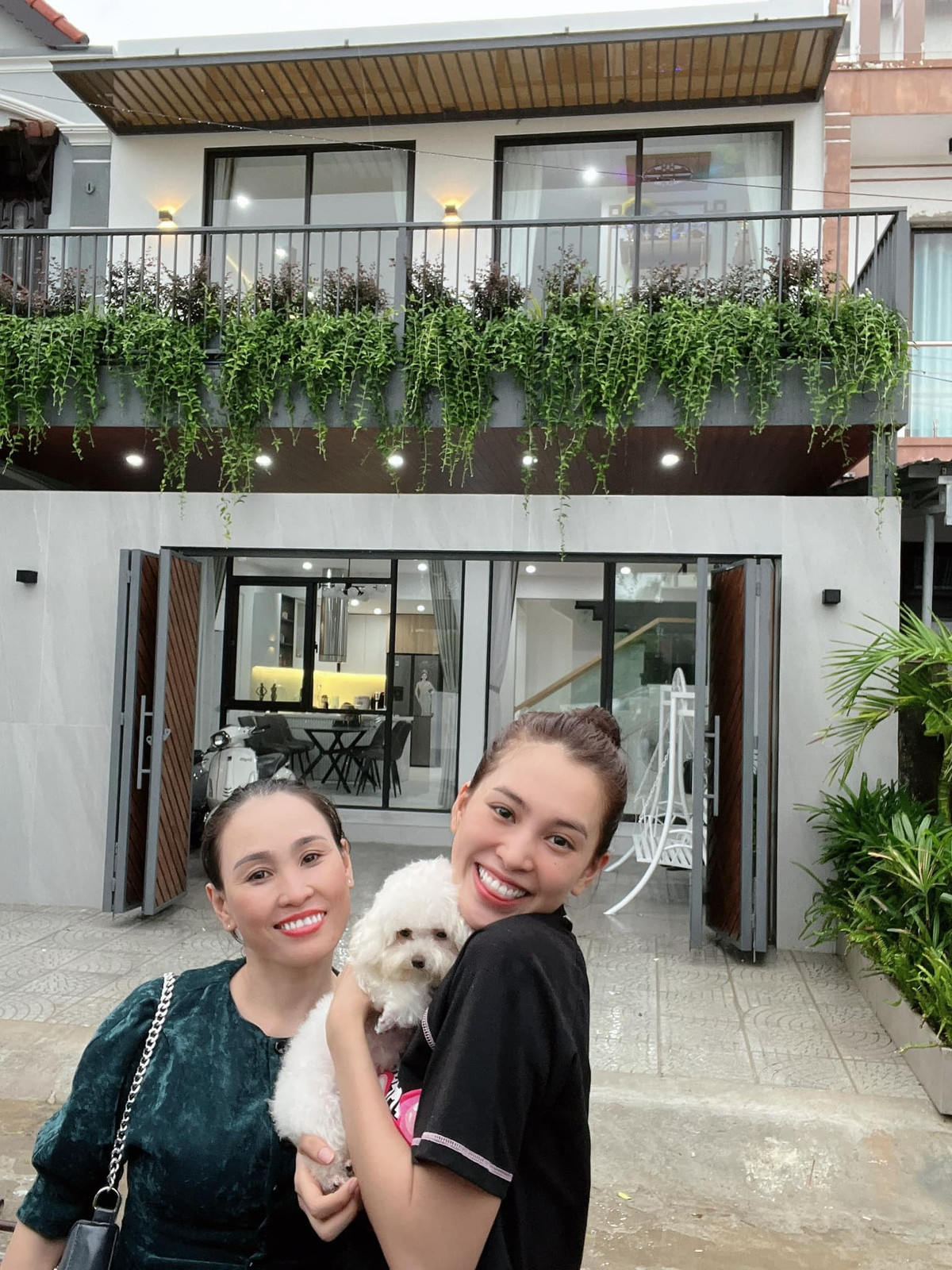 Ngôi nhà cũng là món quà của Tiểu Vy gửi đến bố mẹ.