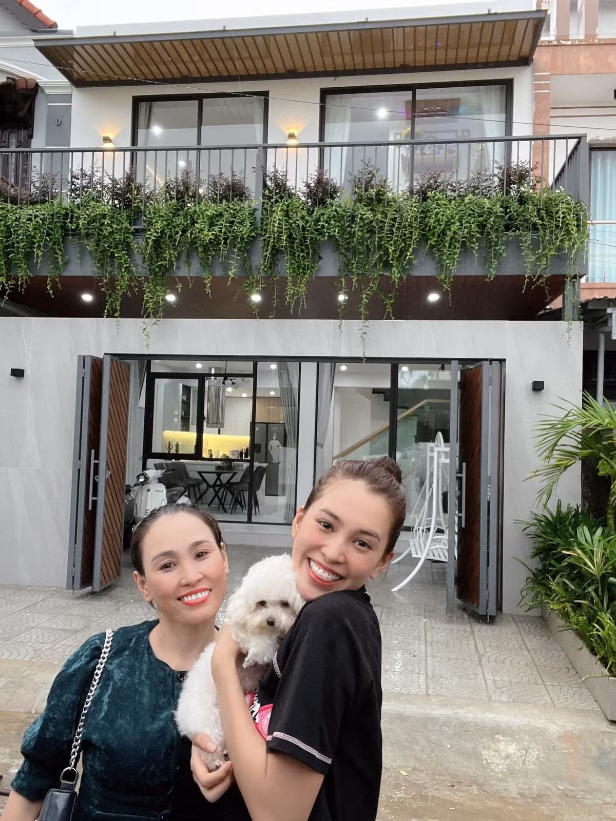 Ngôi nhà cũng là món quà của Tiểu Vy gửi đến bố mẹ.