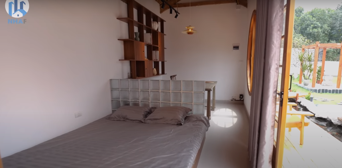  Phòng ngủ chuẩn phong cách Nhật có rèm và cửa trượt.