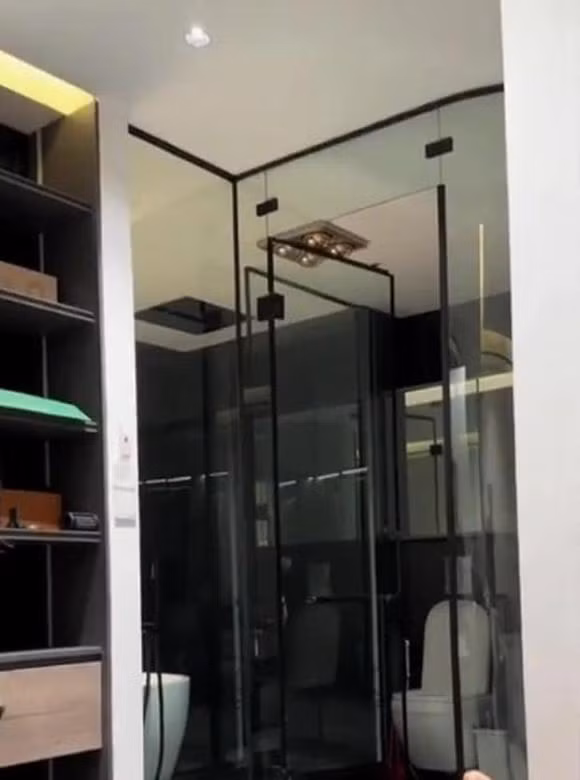 Một góc phòng tắm sang trọng như khách sạn 5 sao.