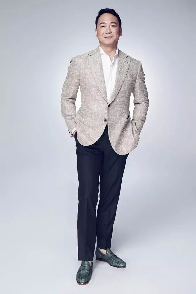 Sau khi du học tại Canada về, John Tuấn Nguyễn tiếp quản một phần việc kinh doanh của gia đình. Nam doanh nhân cũng đứng sau nhiều cuộc thi lớn. Năm 2015, John Tuấn Nguyễn đảm nhận vai trò Phó trưởng ban tổ chức cuộc thi Hoa hậu Việt Nam 2015.