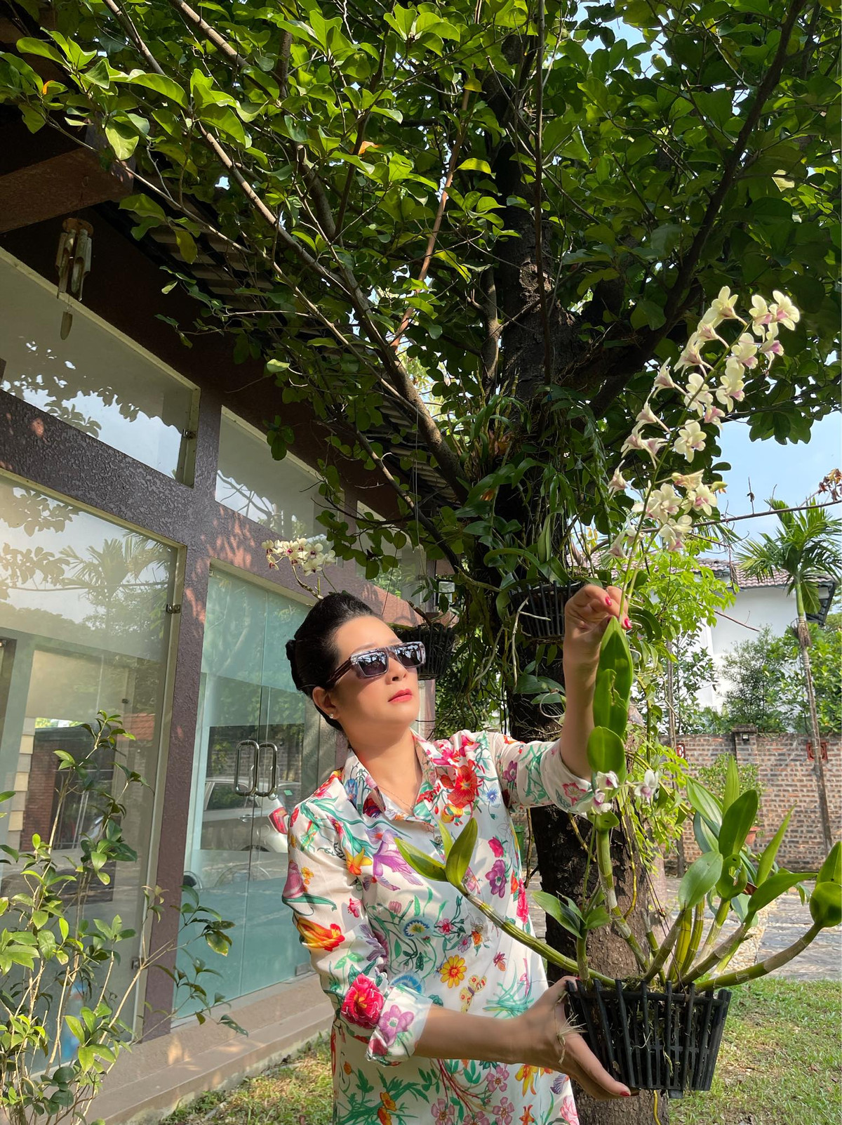 Nữ nghệ sĩ thường xuyên đăng ảnh làm vườn trên trang cá nhân.