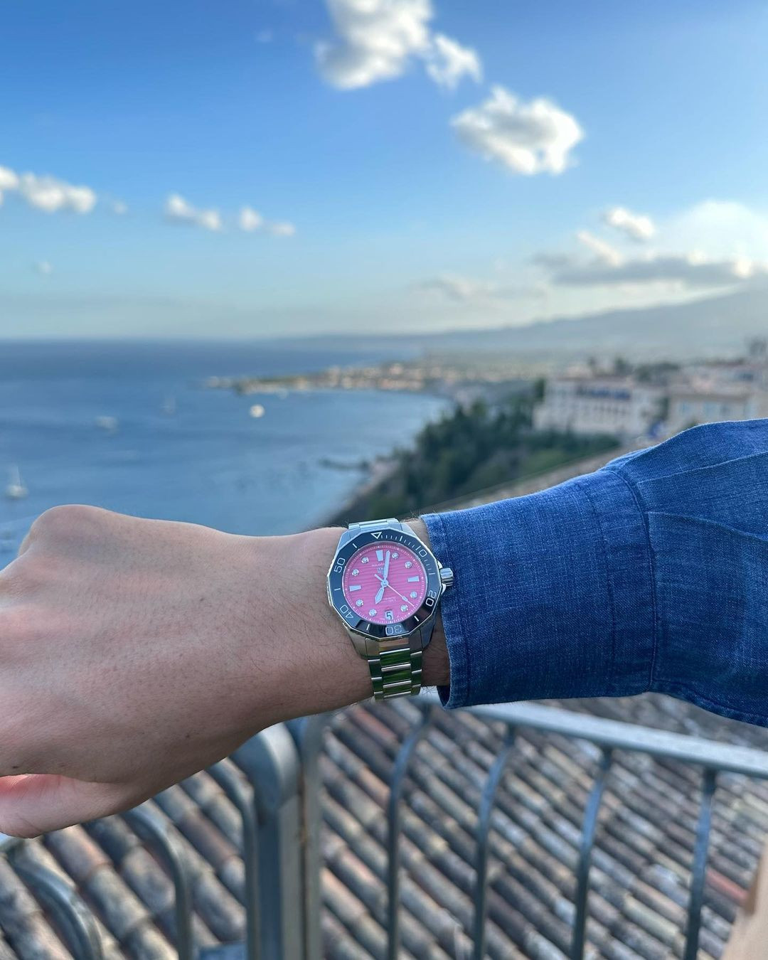 Frédéric Arnault có niềm đam mê với đồng hồ từ rất sớm. Vào sinh nhật lần thứ 11, Frédéric Arnault được cha tặng chiếc TAG Heuer Aquaracer, khởi đầu cho mối quan hệ sâu sắc của anh với thương hiệu. Ảnh: Preview