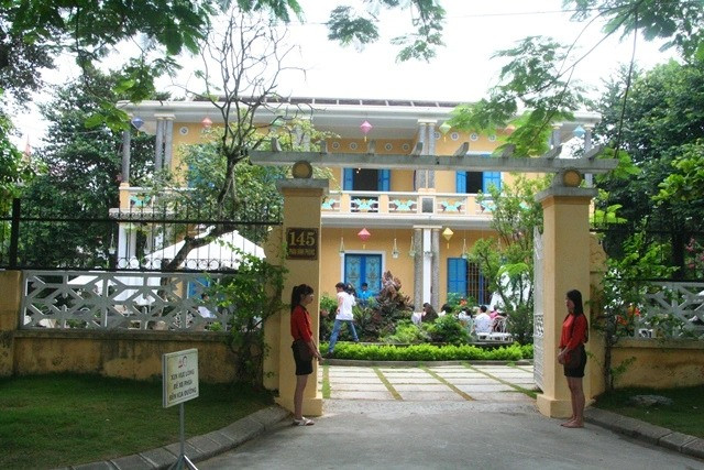 Ngôi nhà được xây dựng vào thời kỳ Pháp thuộc, trải qua rất nhiều đời chủ khác nhau, sau cùng căn nhà được bà Từ Cung mua lại vào năm 1955. Ảnh: Dân trí