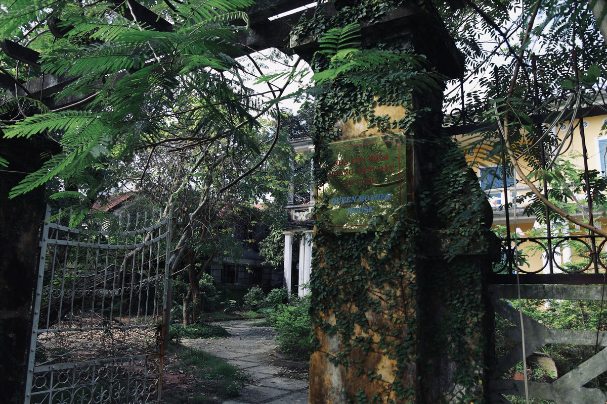 Toà nhà số 145 Phan Đình Phùng vốn là nơi ở của Đức Đoan Huy Hoàng Thái hậu Từ Cung (mẹ vua Bảo Đại). Ảnh: Lao động