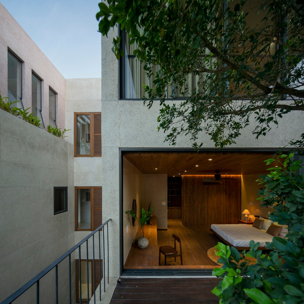 Công trình tách thành 2 căn biệt thự nhỏ với đầy đủ công năng và hệ thống giao thông riêng biệt nên có thể sử dụng linh hoạt theo nhiều hình thức: cho thuê từng phần hoặc toàn bộ, hoặc kết hợp ở và cho thuê, hoặc để ở.