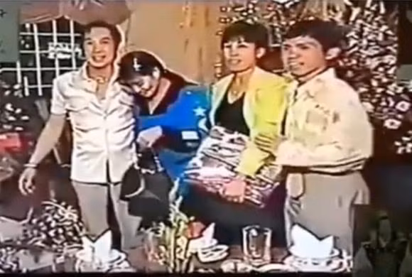 Trên TikTok từng lan truyền đoạn clip ghi lại khung cảnh tân gia tại biệt thự của Vũ Linh vào năm 1998. Ảnh chụp màn hình