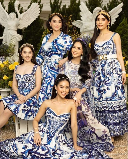 Trong hình ảnh được con gái chia sẻ, phu nhân tỷ phú Johnathan Hạnh Nguyễn một lần nữa khẳng định phong độ trẻ trung dù năm nay đã 53 tuổi. Ảnh: FBNV