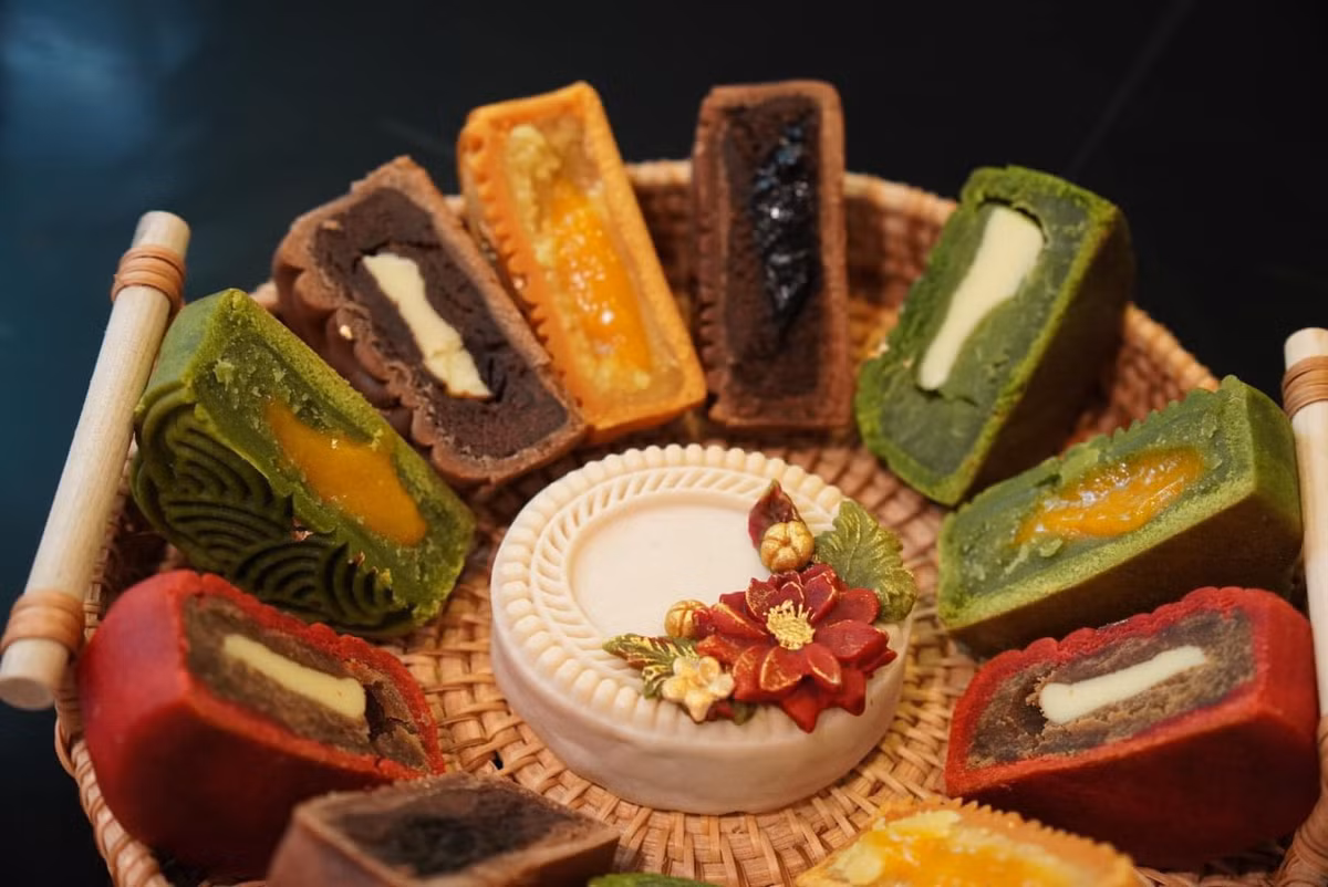 Chua ram thang 8, nhieu banh trung thu doc la da “chay hang“