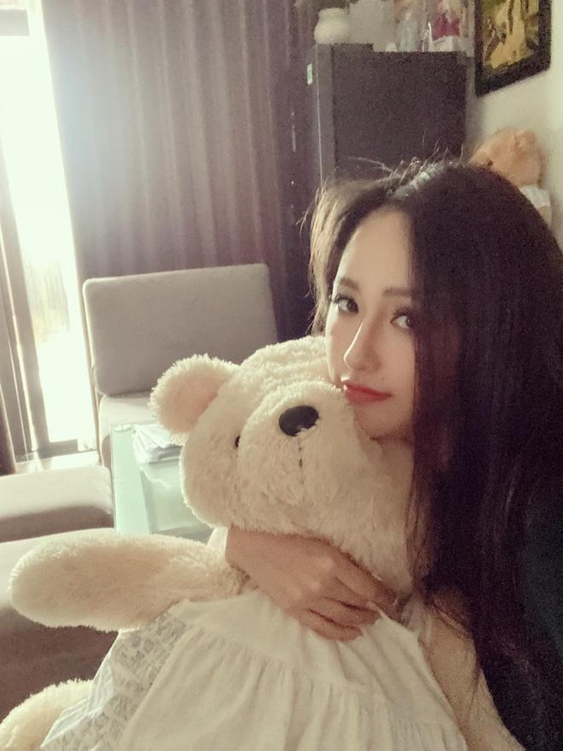 Trong khi đó, căn hộ của Mai Phương Thúy ở TP HCM mang phong cách hoàn toàn khác. Ảnh: FBNV