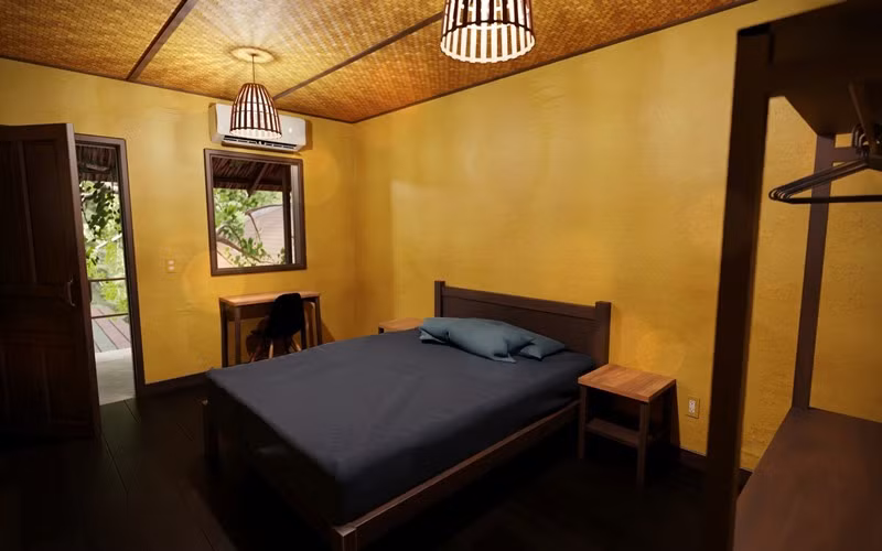 Tất cả các không gian như nơi tập võ, phòng ngủ, nhà vệ sinh... đều được tam tài tử hé lộ. Ảnh: FBNV