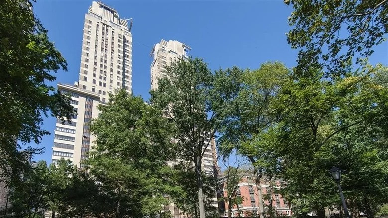 Ngoài ra, tỷ phú Jeff Bezos còn sở hữu 4 căn hộ tại 25 Central Park West ở Manhattan với giá 13 triệu USD. Ảnh: Housedigest